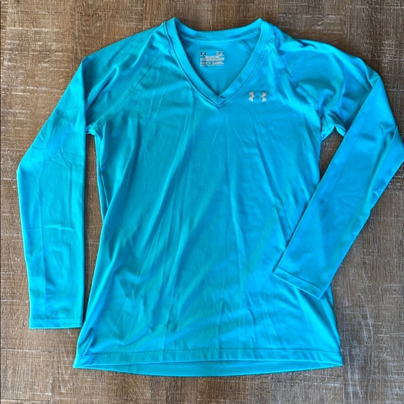 Under Armour Tops - UNDERARMOUR!!! SEMI-FITTED!!! SMALL!!